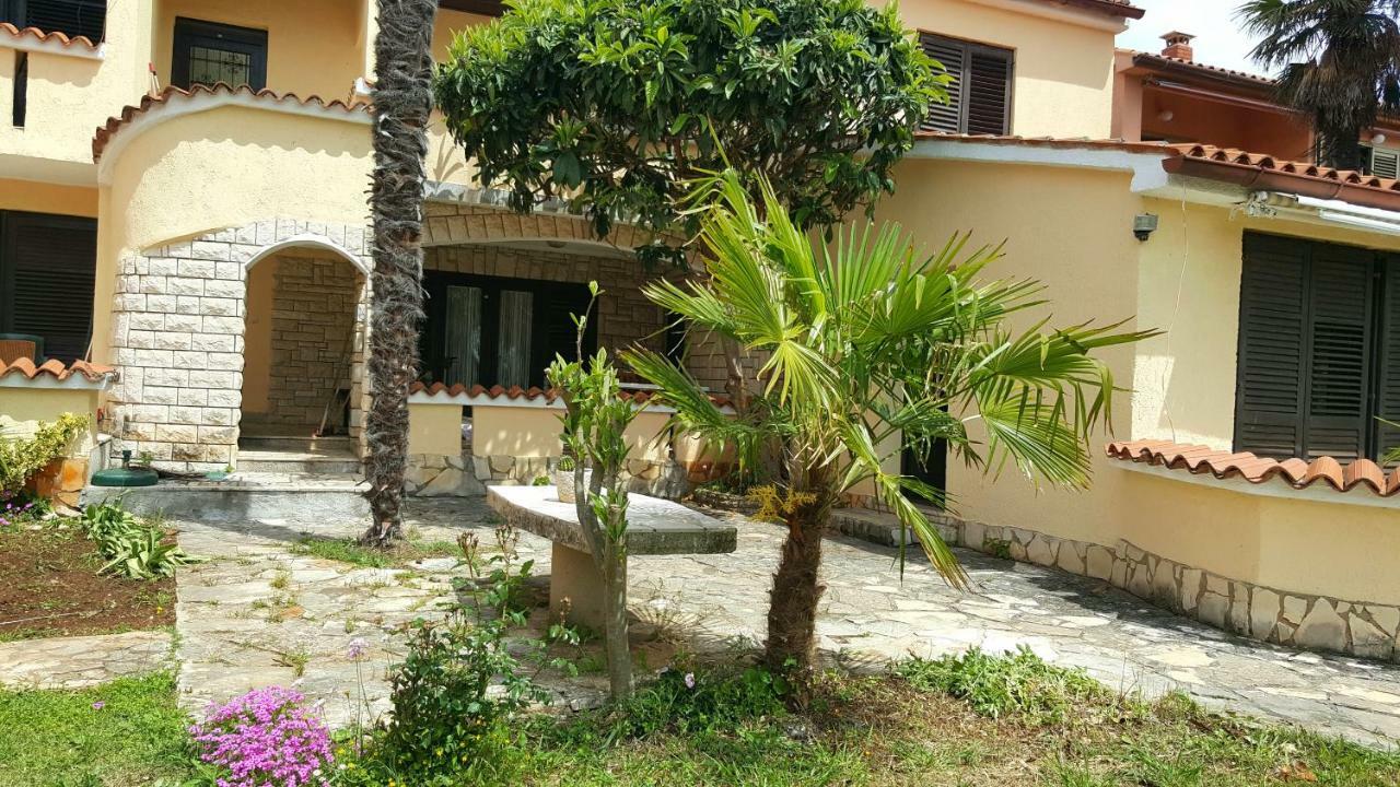Apartmani Koin Medulin Exterior photo